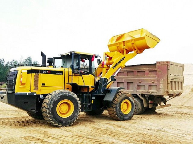 Колесный погрузчик 957H